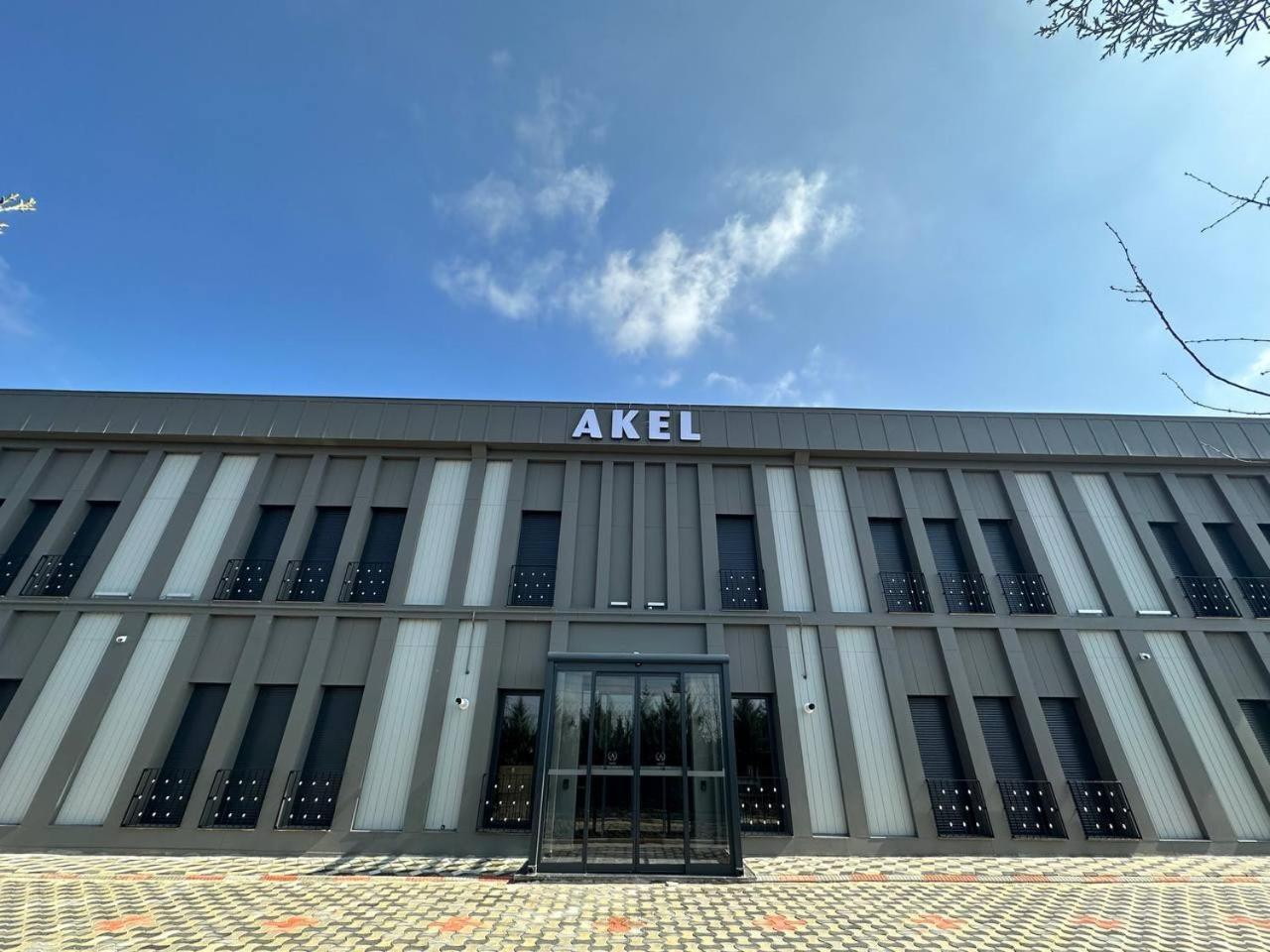 Inn Akel *